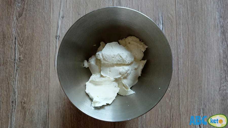 Simple keto cheesecake ingredients, cream cheese