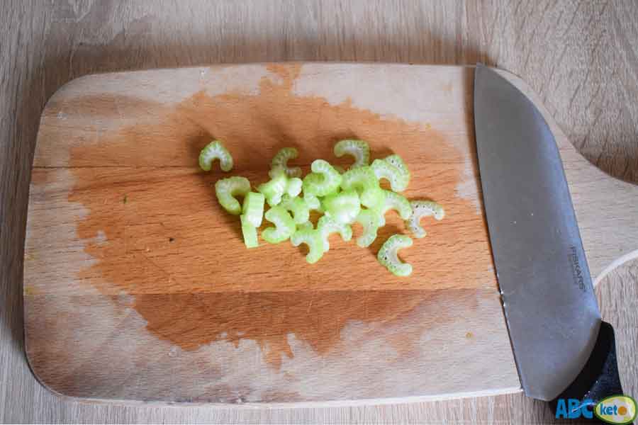 Keto spinach salad, chopping celery